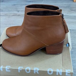 Toms Leila warm tan leather booties